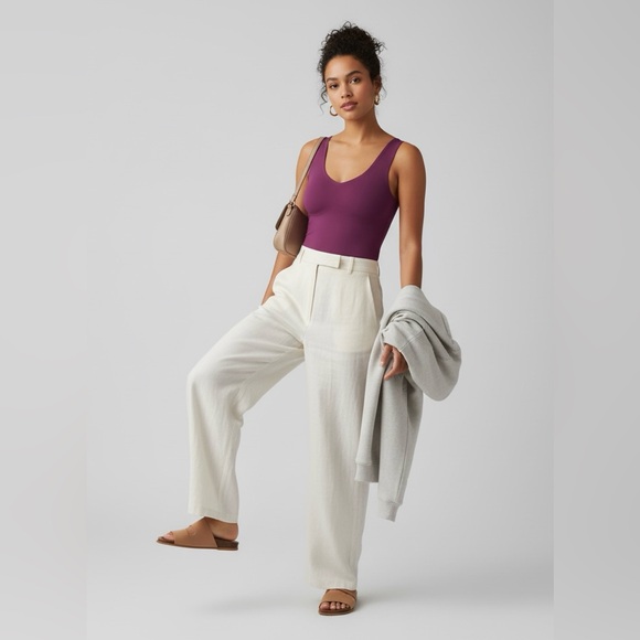 knix Tops - Knix LuxeLift Cami Supportive Wireless Bra Top in Plum Minimalist Size XL